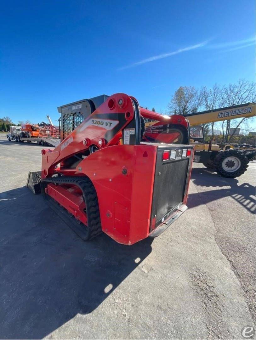 2022 Manitou 3200VT