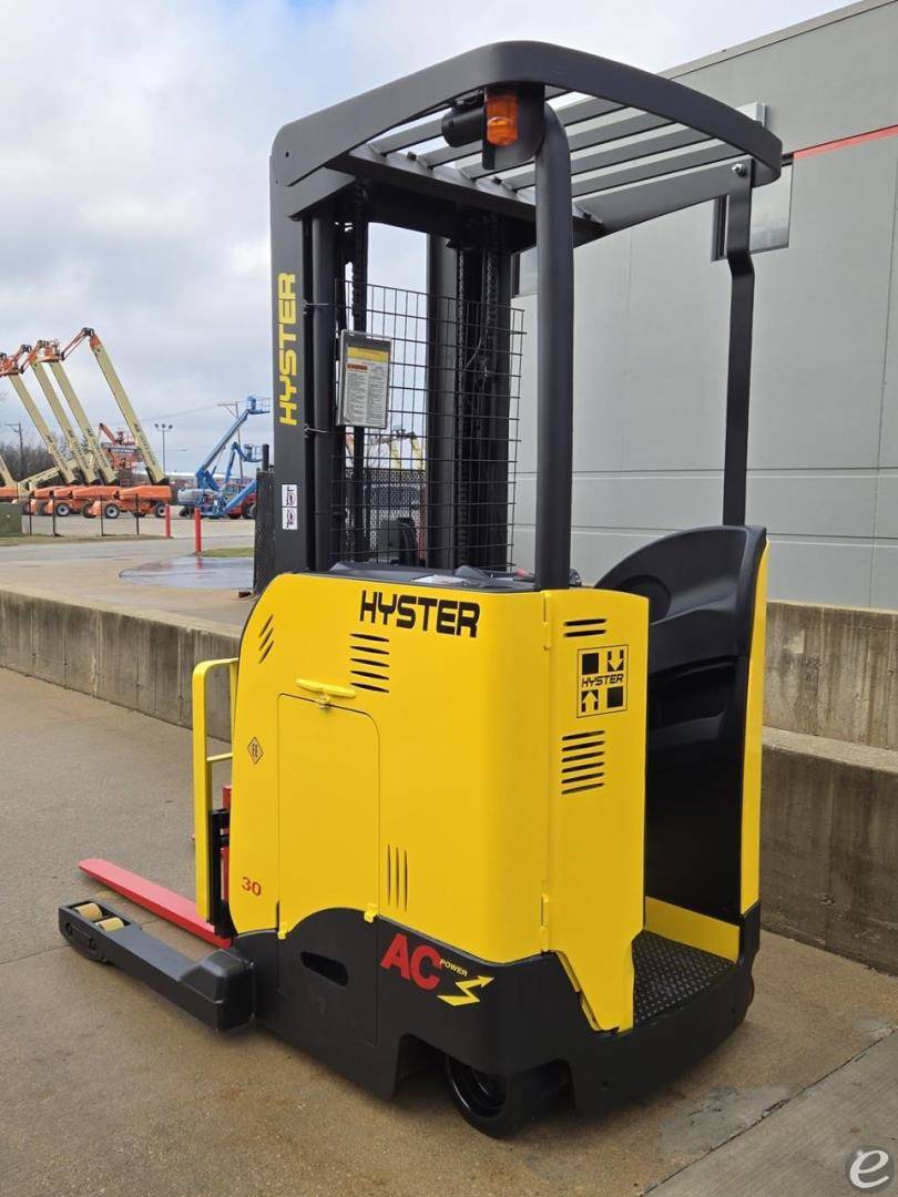 2017 Hyster N30ZDR2 Electric Reach Truck - 123Forklift