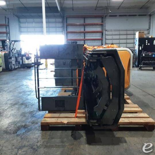 2016 Crown SP4030-30 Electric Order Picker - 123Forklift
