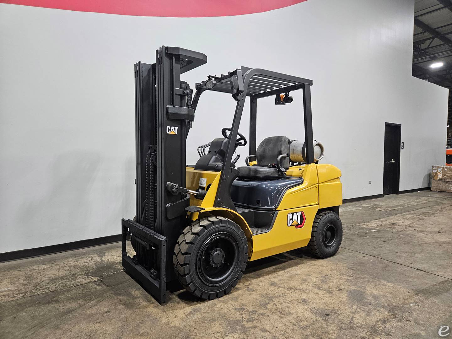2017 Cat FG33N