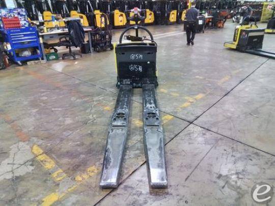 2017 Hyster B80ZHD Electric Forklift - 123Forklift