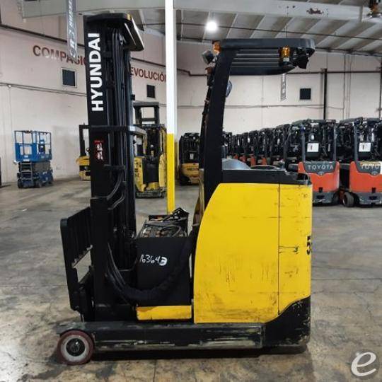 2016 Hyundai 18BR-9 Electric Reach Truck - 123Forklift