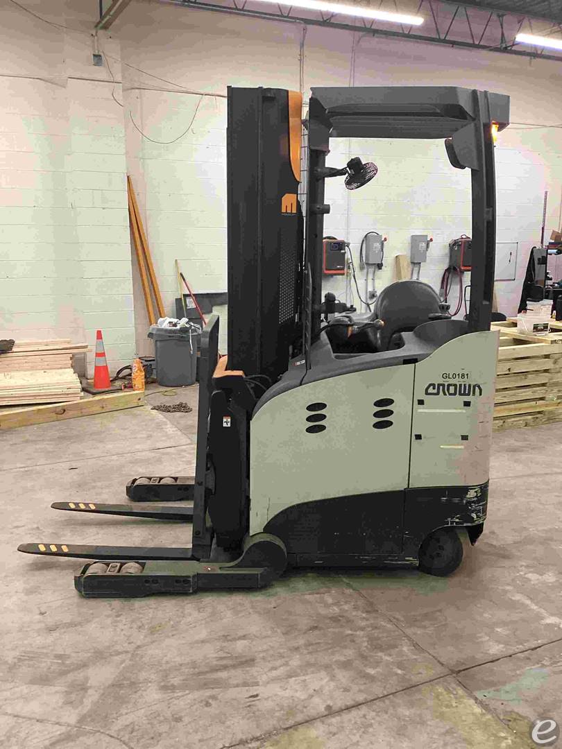 2019 Crown RM6095S-45