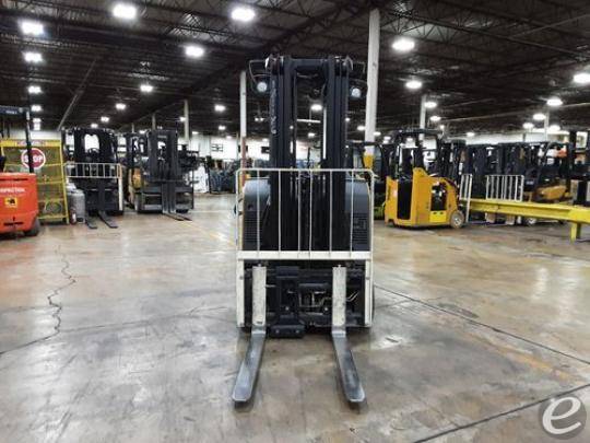 2016 Yale ESC040 Electric Forklift - 123Forklift