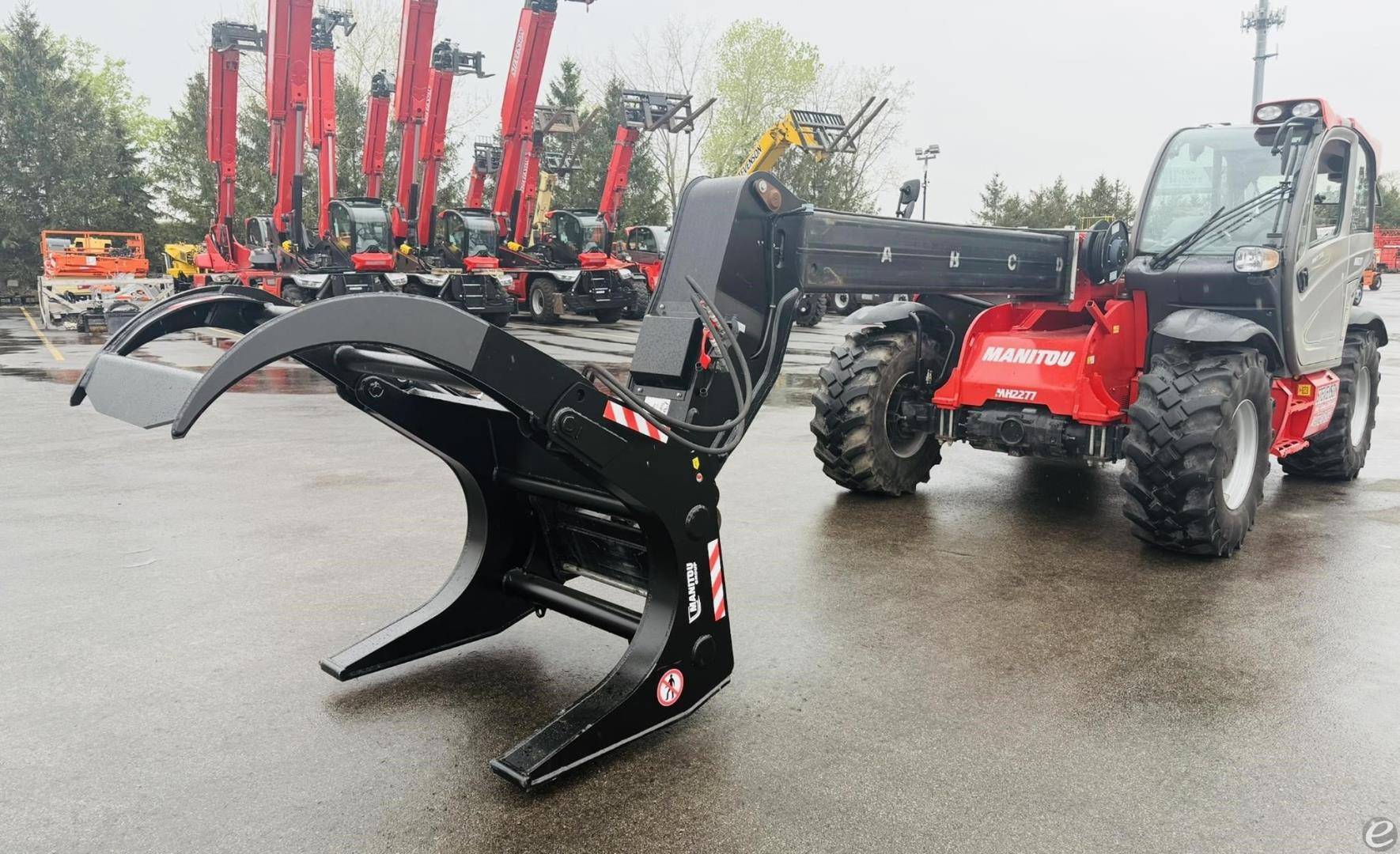 2025 Manitou WOOD CLAMP