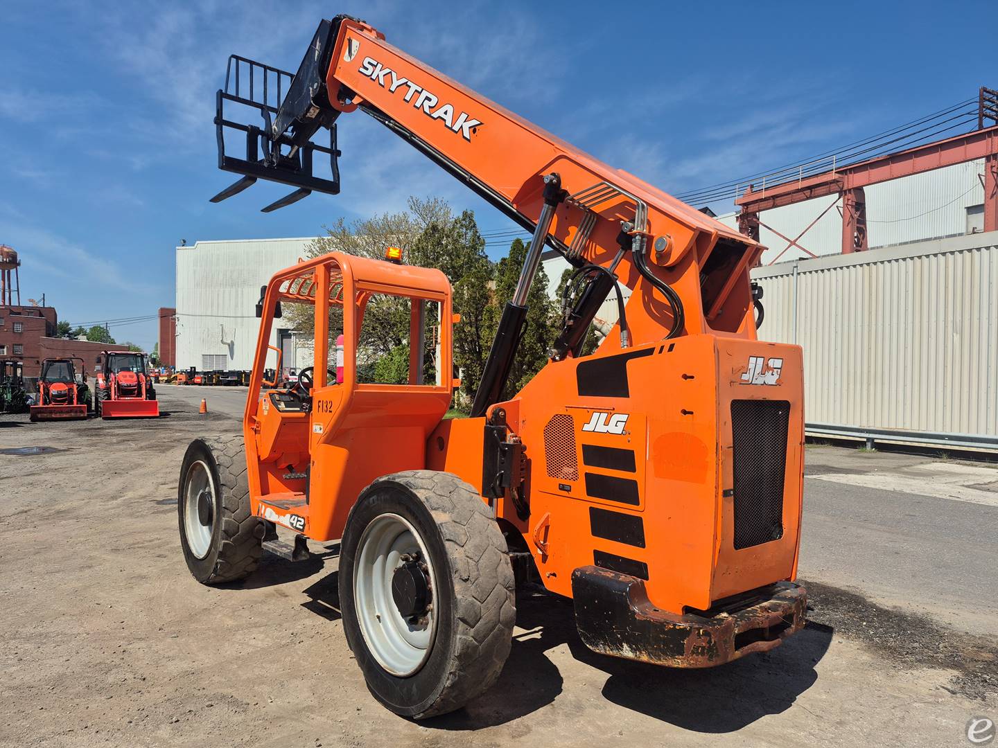 2017 JLG 6042