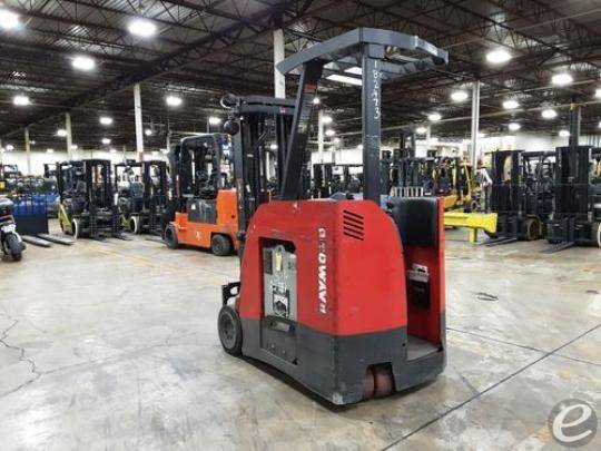 2017 Raymond 425 C40TT Electric Forklift - 123Forklift