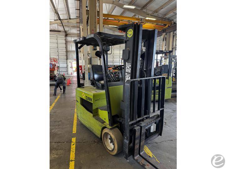 2017 Clark TMX20
