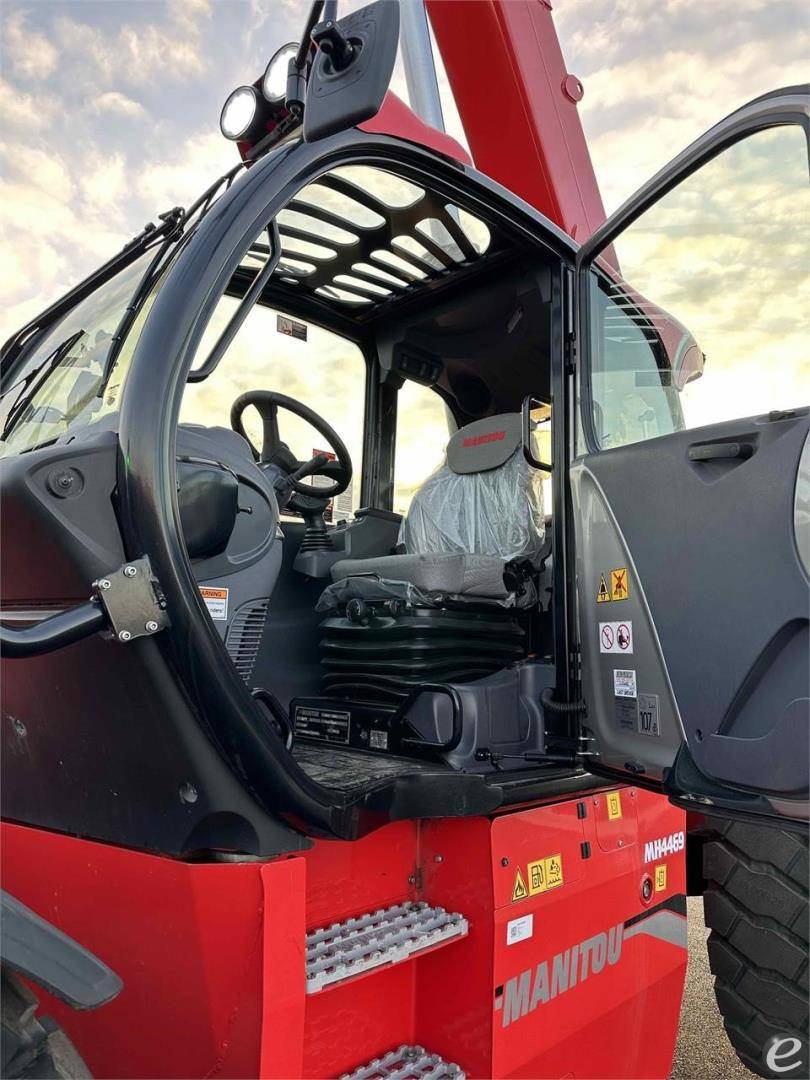2023 Manitou MHT11250