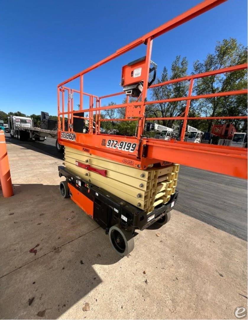 2020 JLG 4045R
