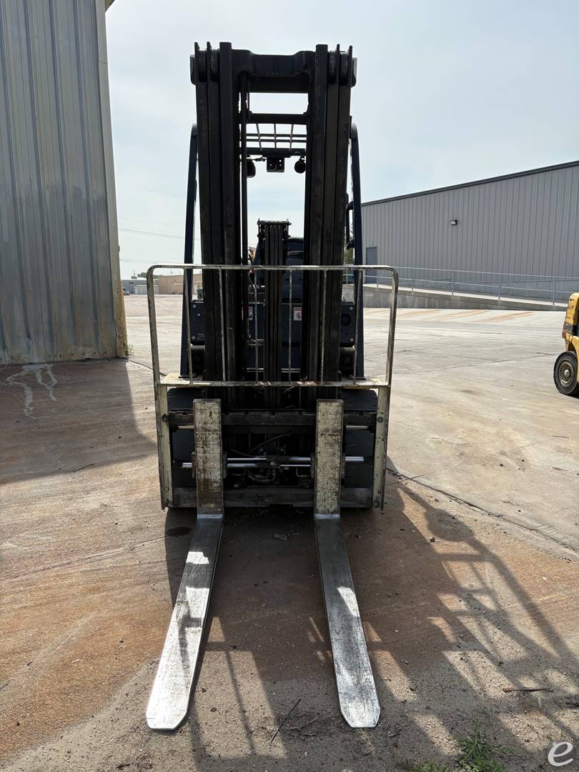2017 Yale GLP060MX