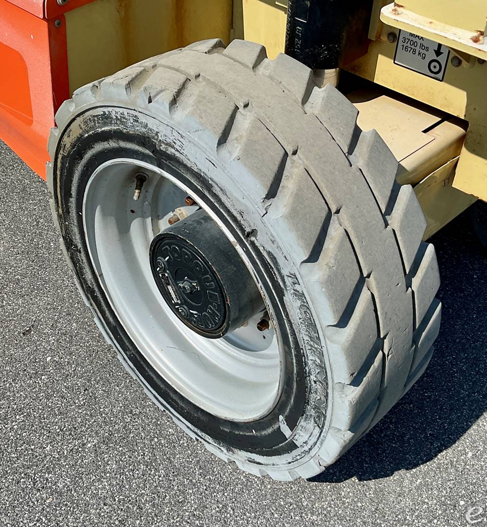 2017 JLG 4069LE