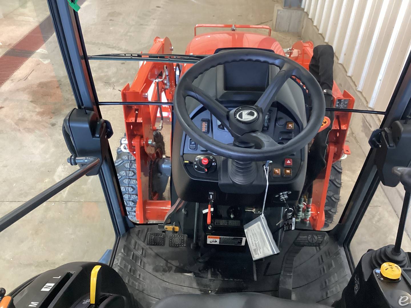 2023 Kubota LX3520HSDC
