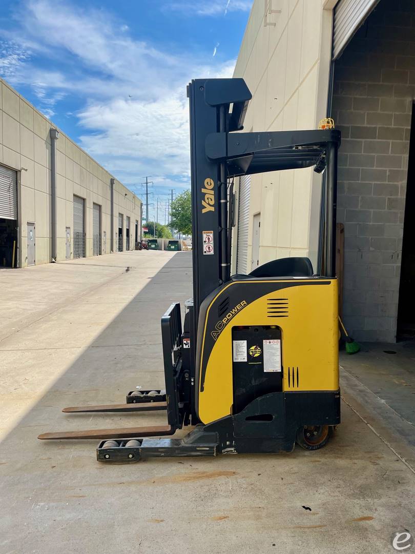 2017 Yale NR035DB Electric Reach Truck - 123Forklift