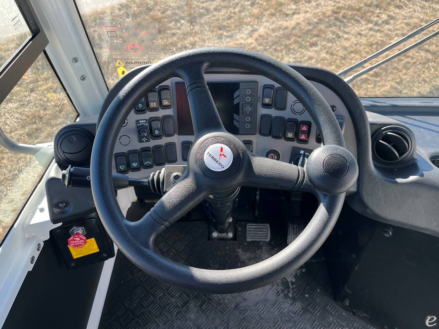 2024 Terberg YT203
