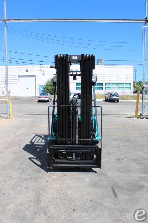 2013 Mitsubishi FGC25N