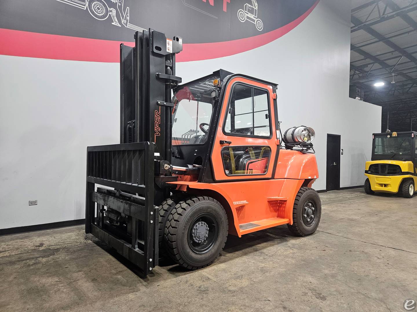 2024 Viper Lift Trucks FY70