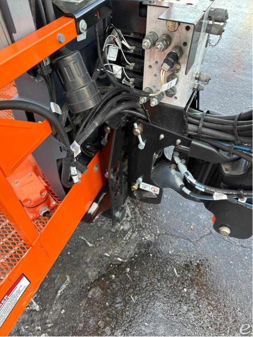 2023 JLG 1500AJP