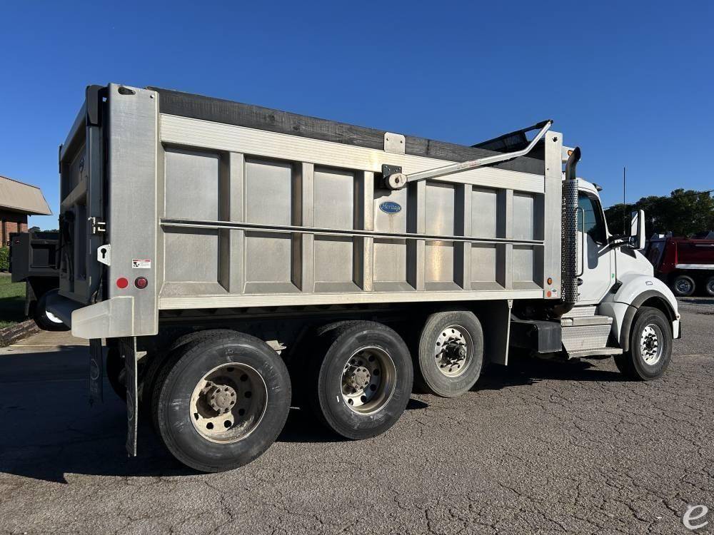 2024 Kenworth T880