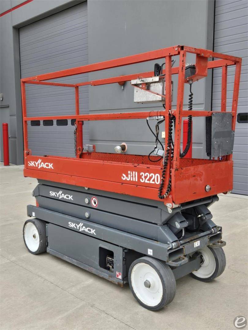 2018 Skyjack SJIII3220 Electric Scissor Lift - 123Forklift