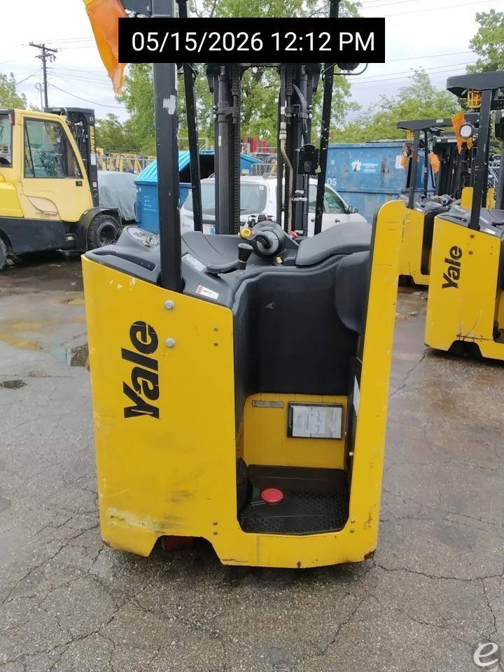 2017 Yale ESC040AD
