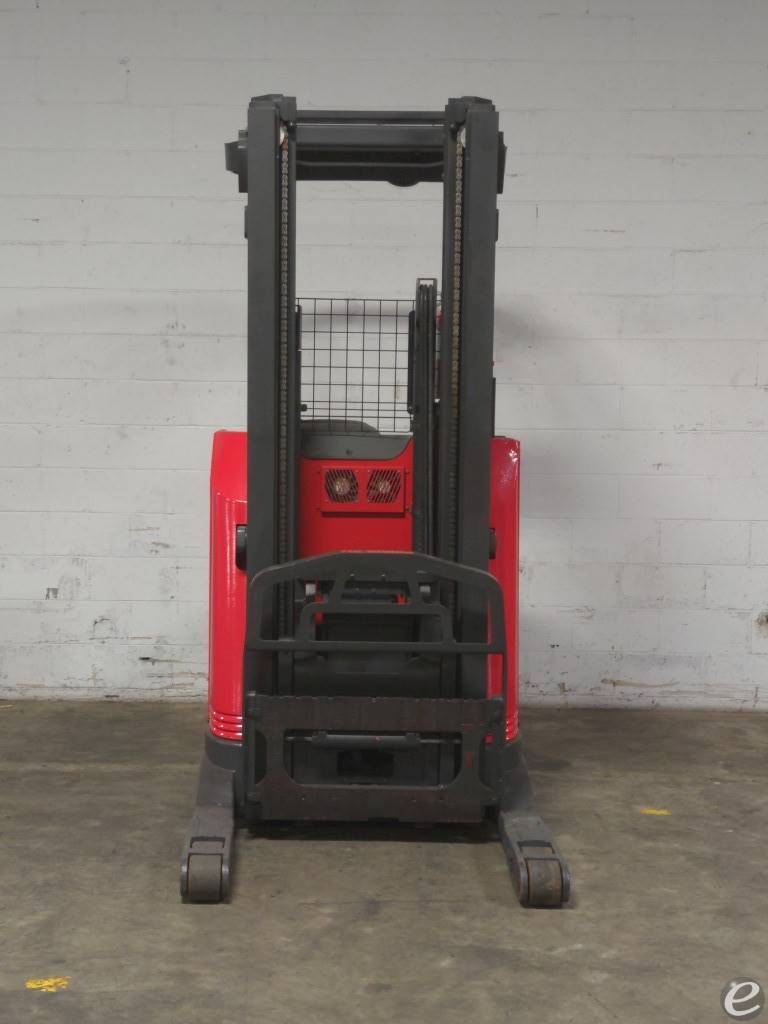 2009 Raymond 740 R35TT Electric Reach Truck - 123Forklift