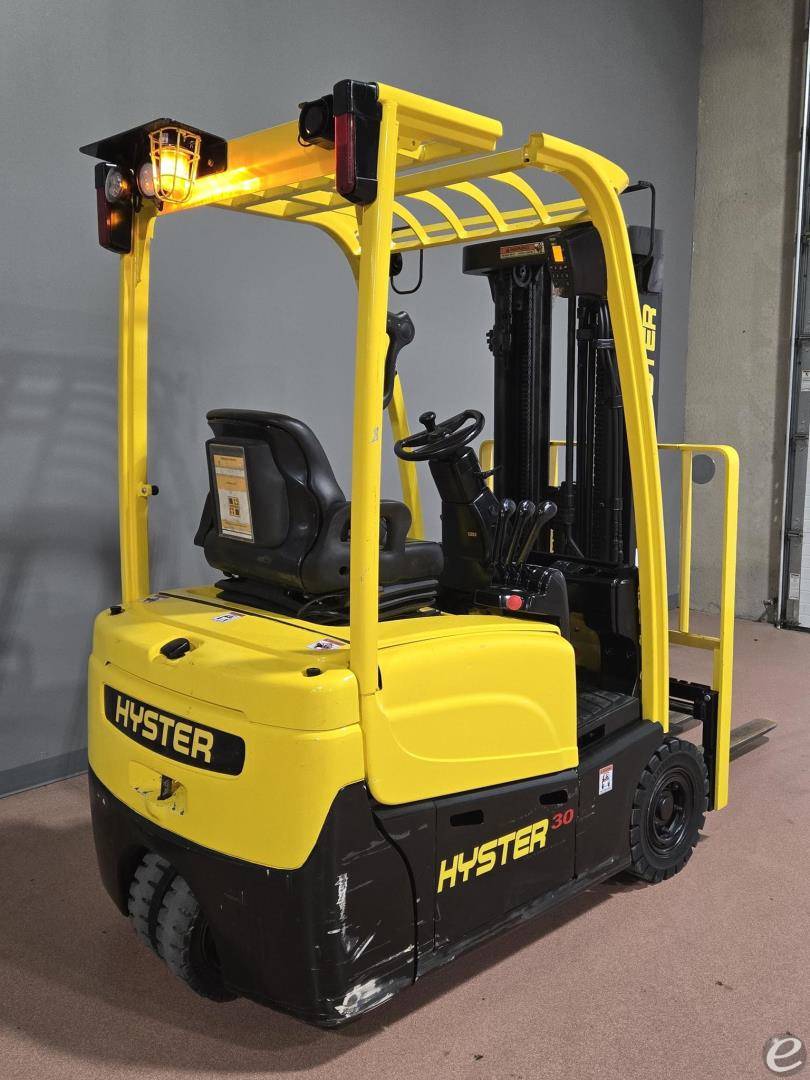 2022 Hyster J30XNT