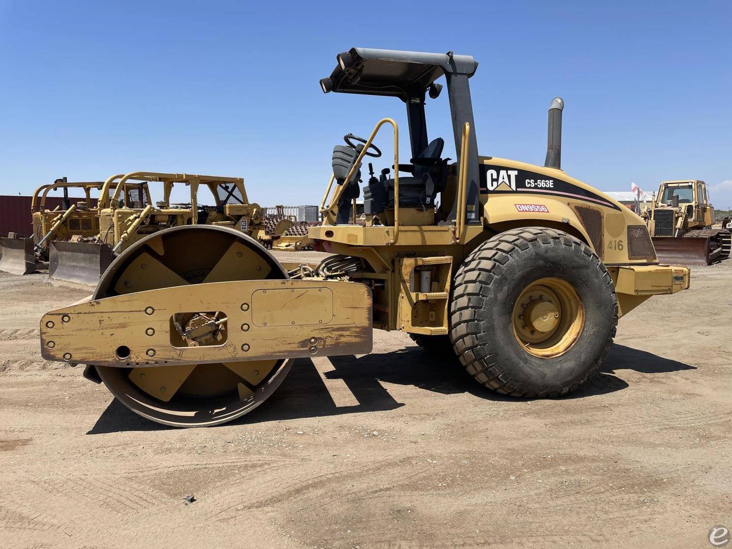 2003 Cat CS-563E