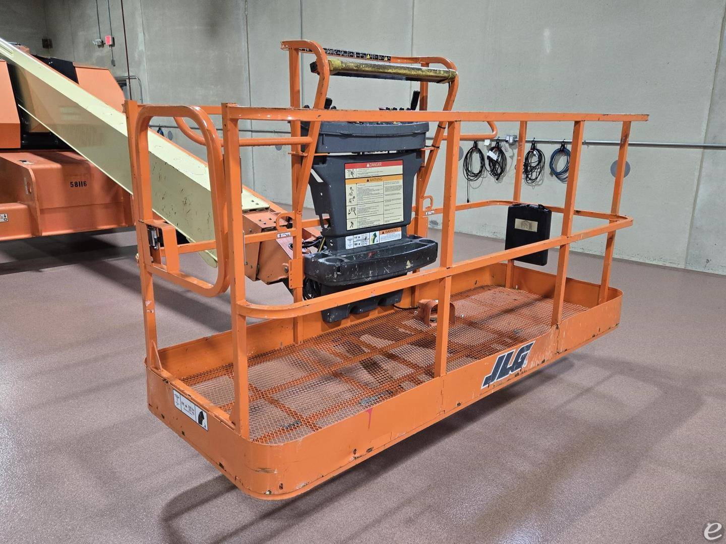 2017 JLG 600S