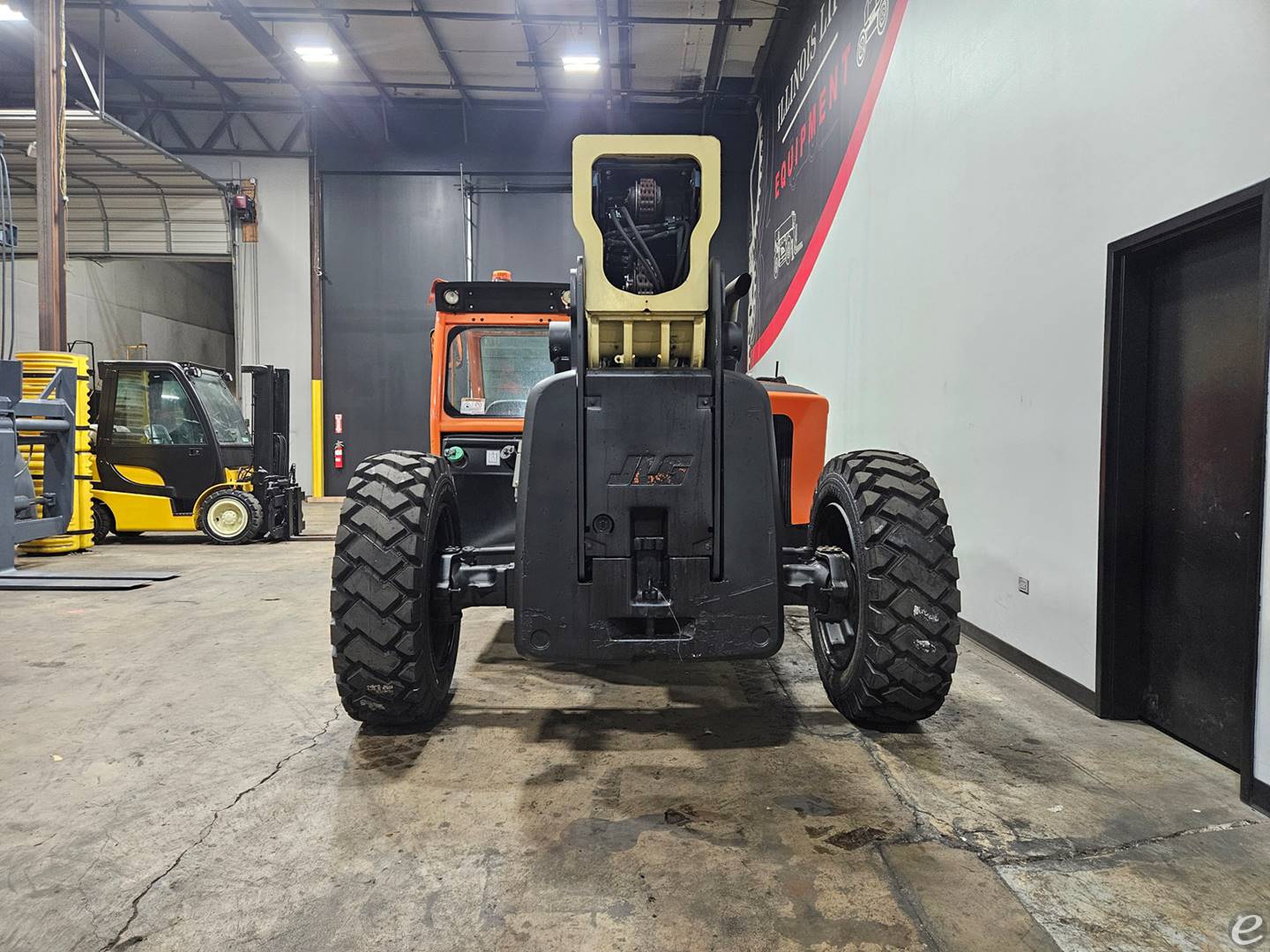 2018 JLG 1255