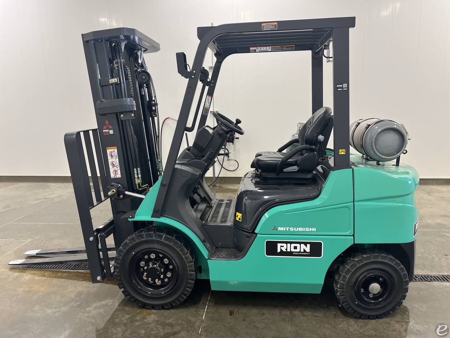 2024 Mitsubishi FG25N6