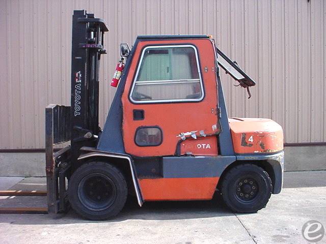 2015 Toyota Pneumatic Tire Forklift...