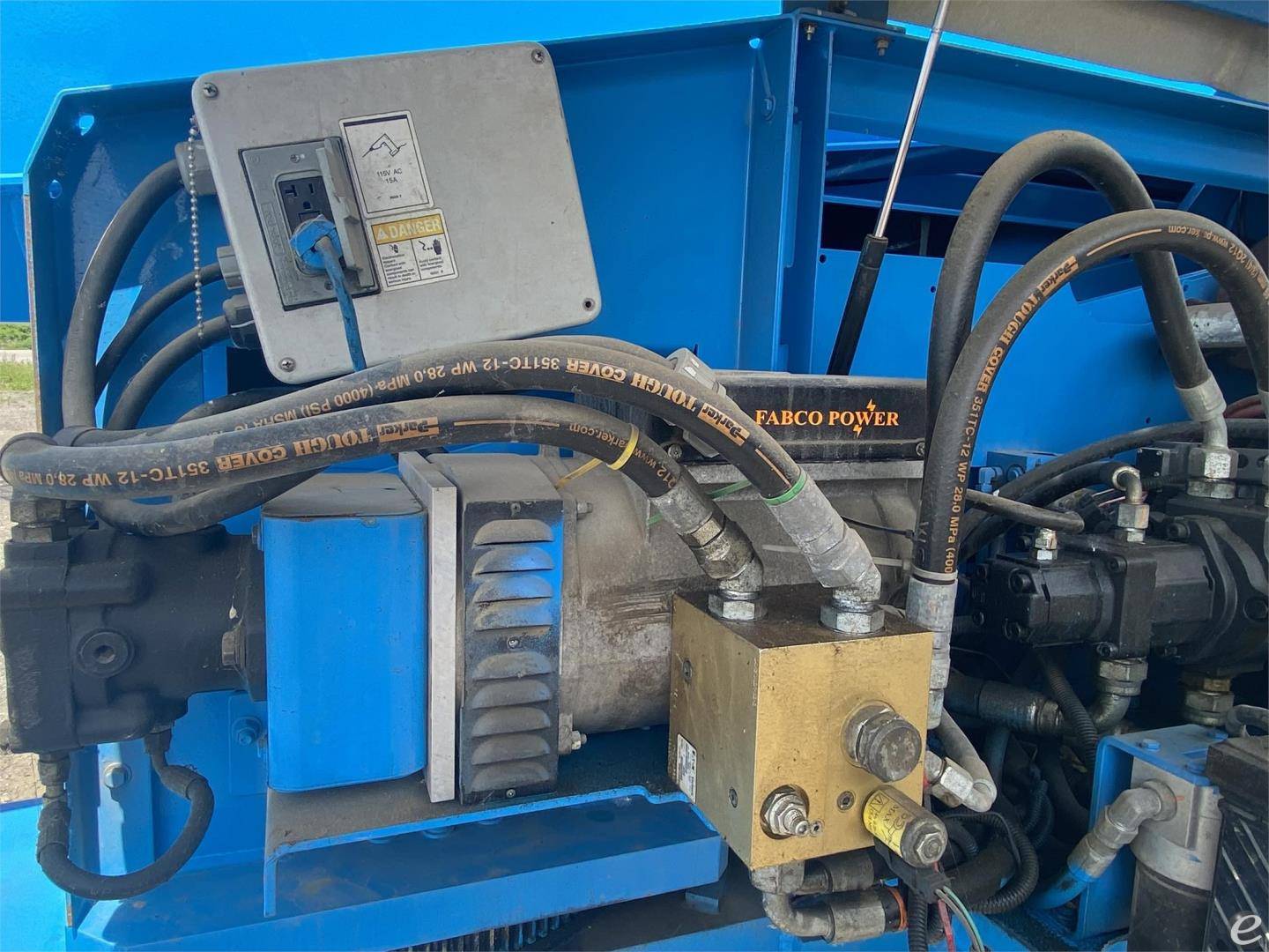 2012 Genie S45