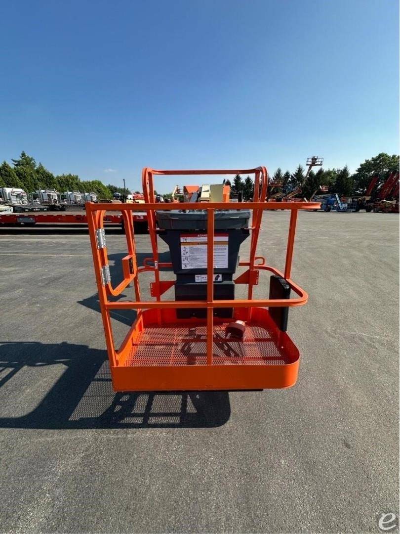 2015 JLG E300AJP