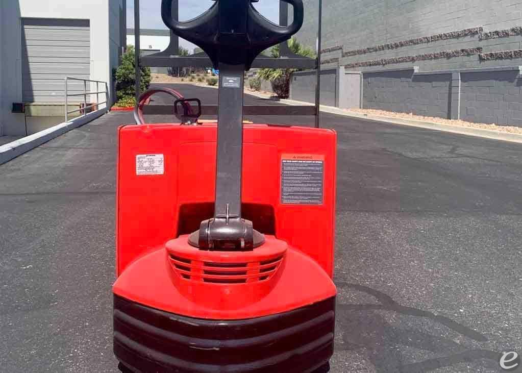 2023 Raymond 8210