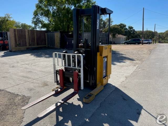 2003 Yale NR040AENS24T091