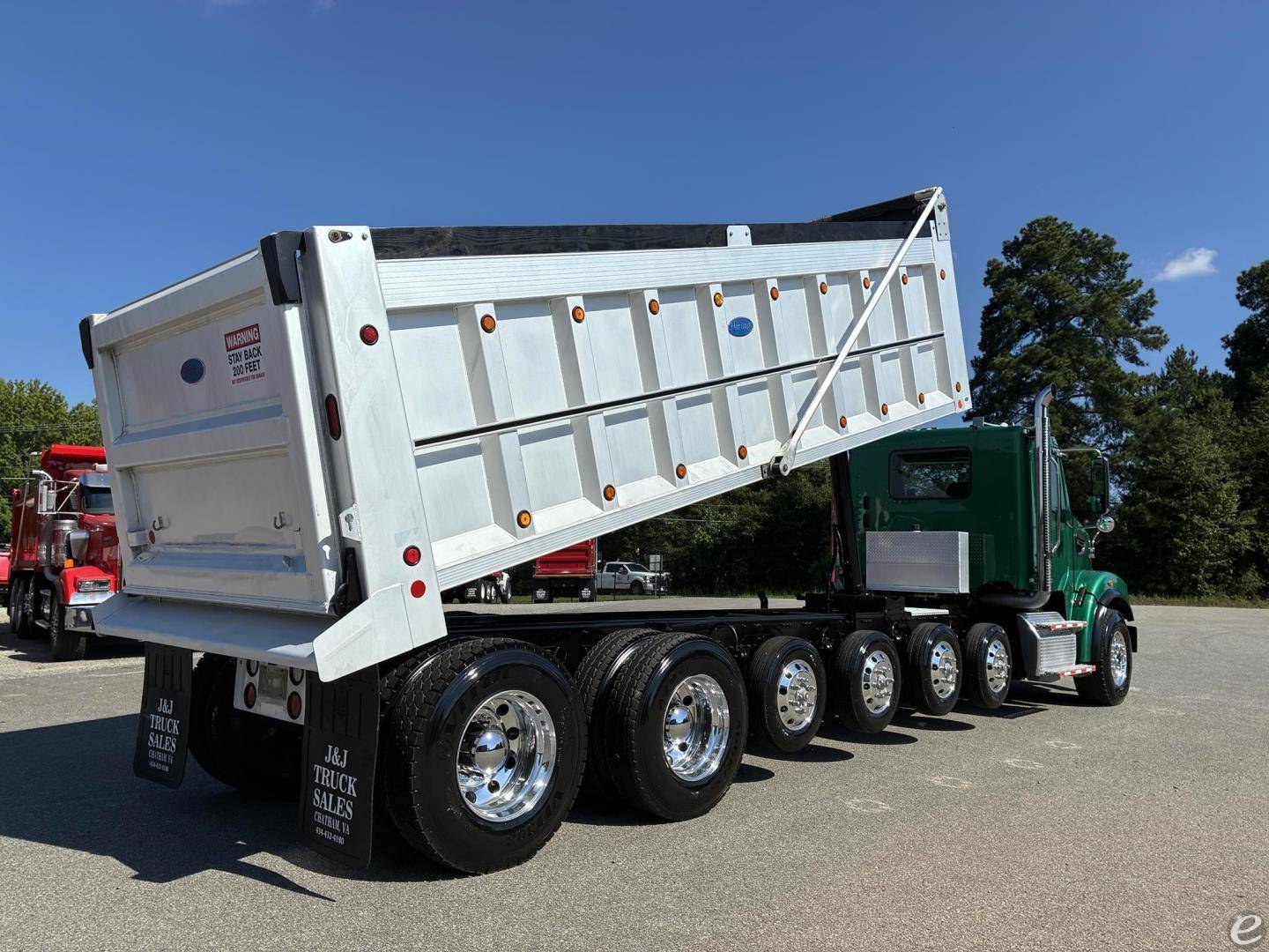 2023 Freightliner 122SD