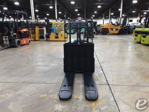 2014 Raymond 8410