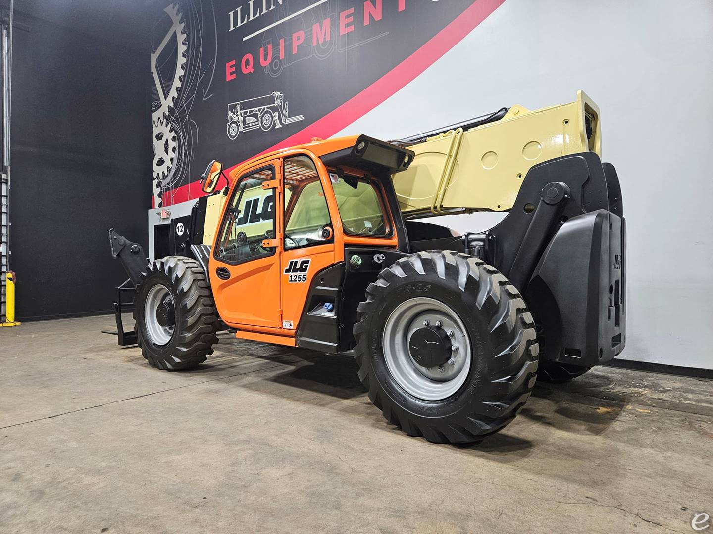 2021 JLG 1255