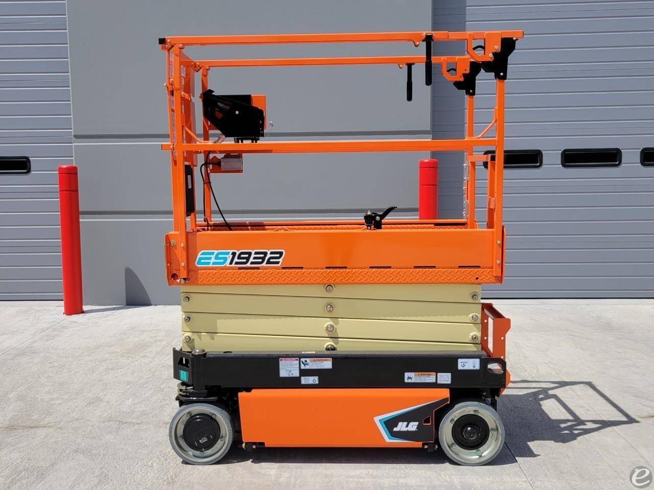 2023 JLG ES1932 Electric Scissor Li...