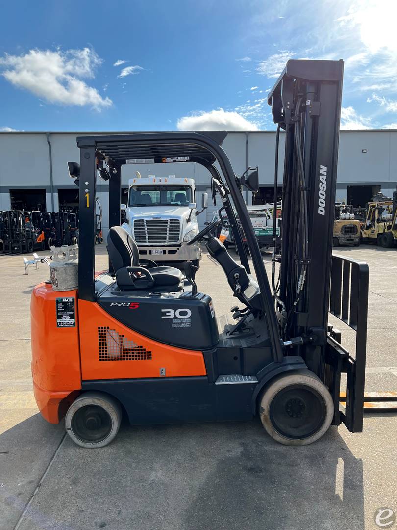 2018 Doosan GC30P-5