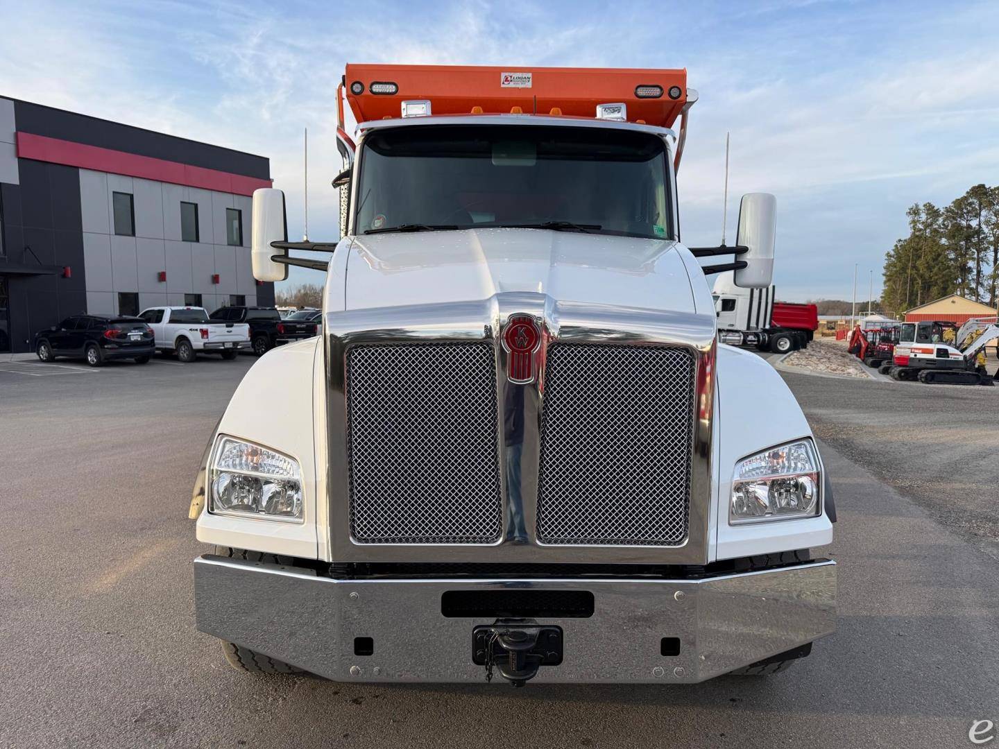 2023 Kenworth T880