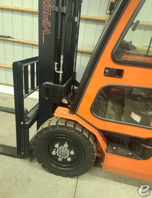 2022 Viper Lift Trucks FD30