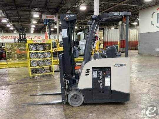 2023 Crown RC5735-35