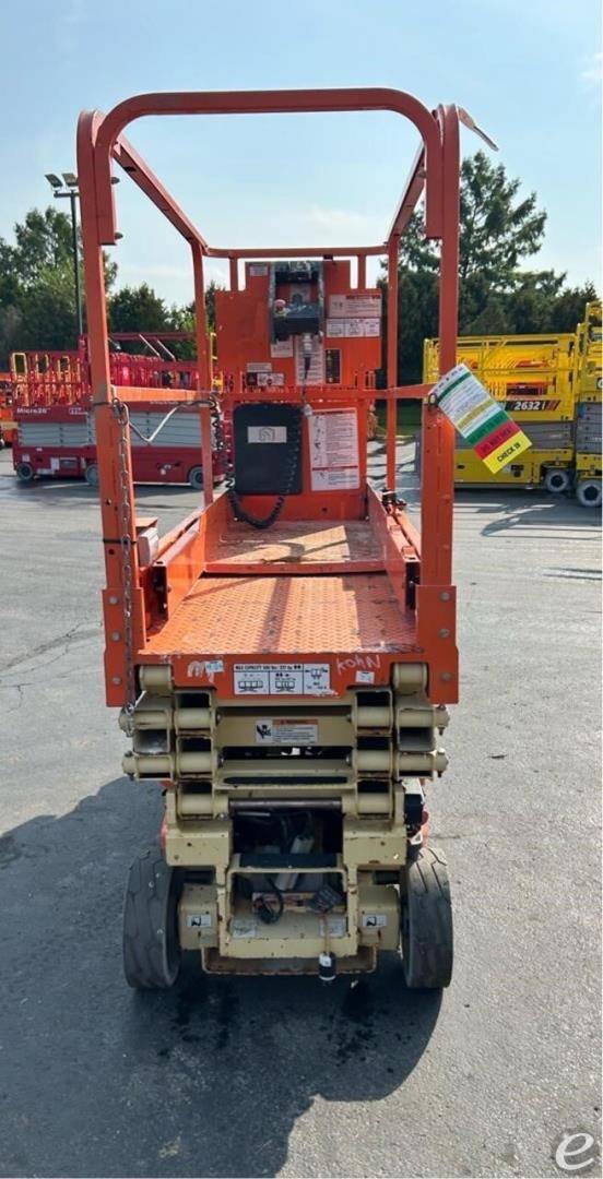 2017 JLG 1930ES
