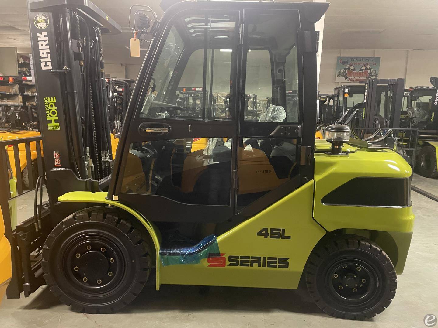 2025 Clark S45L