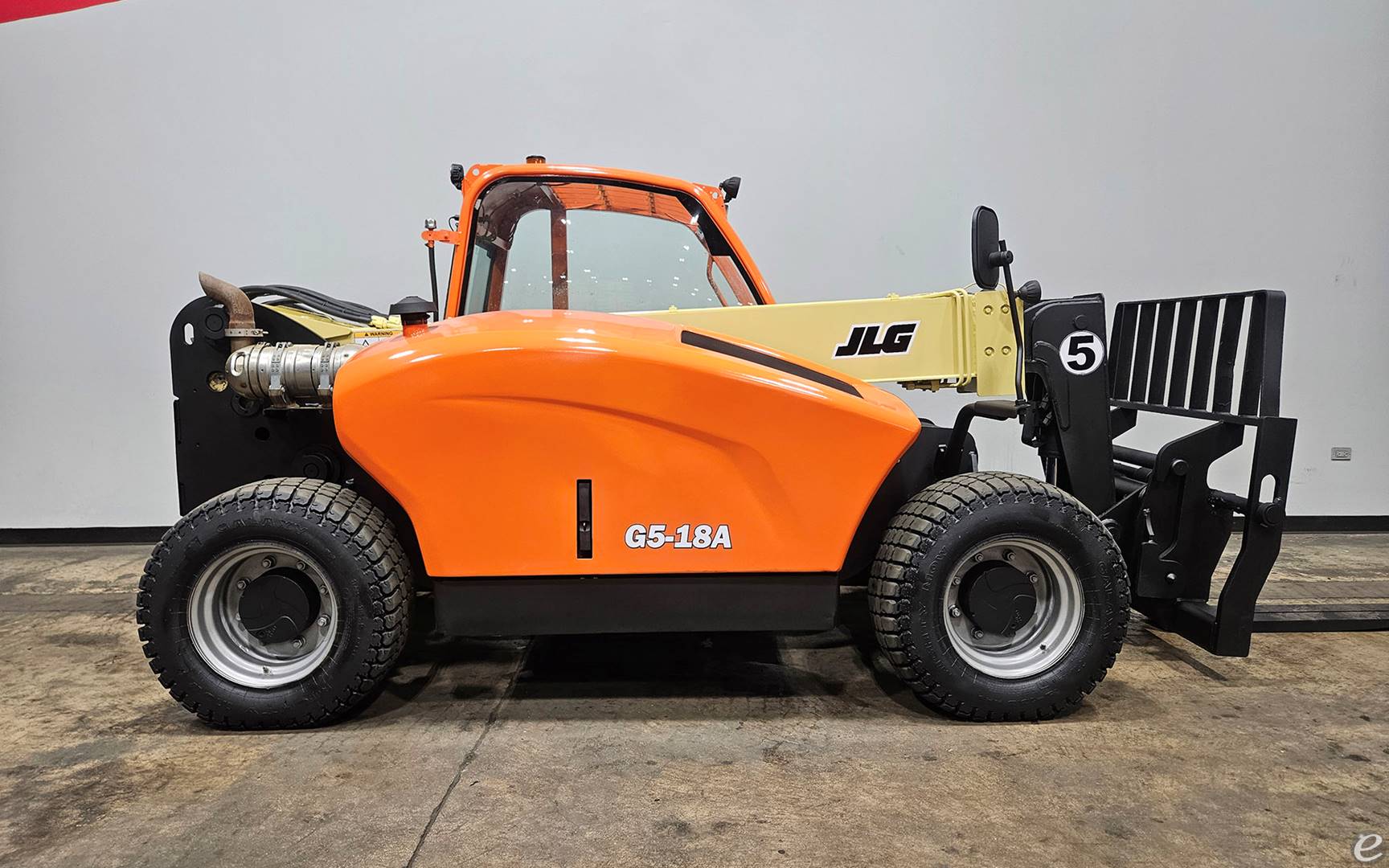 2017 JLG G5-18A
