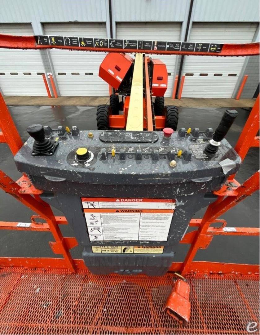 2013 JLG 600S