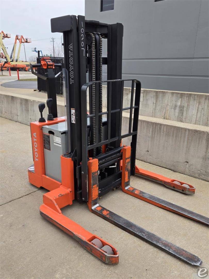 2014 Toyota 6BWS20 Electric Forklift - 123Forklift