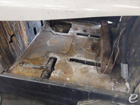 2017 Crown FC5245-60